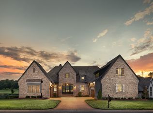 351 Lighthouse Pointe Dr, Lenoir City, TN 37772