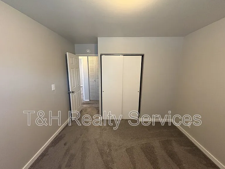 3611 Chateau Ln — Photo 12