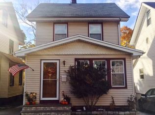 16 Lester St, Staten Island, NY