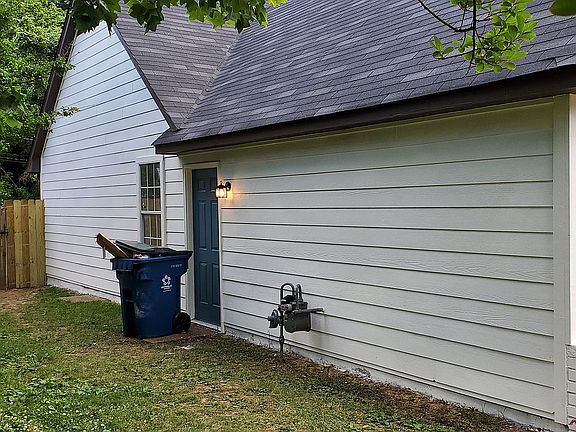 3rd image of 5882 Cottage Hill Dr