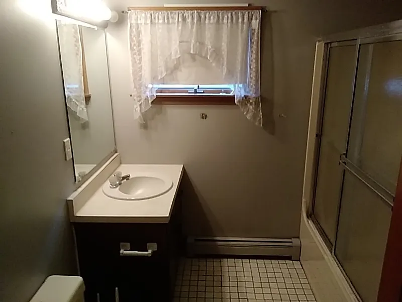 3 bed, 1245 sqft, $900 — Photo 4