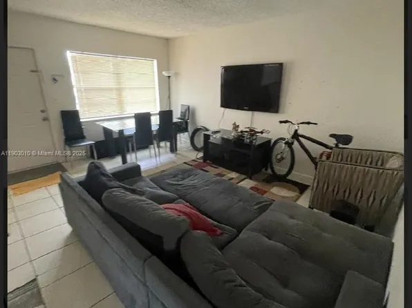 651 NW 42nd Ct APT 116, Pompano Beach, FL 33064