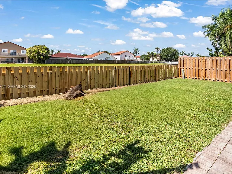 15472 SW 148th Ter — Photo 17