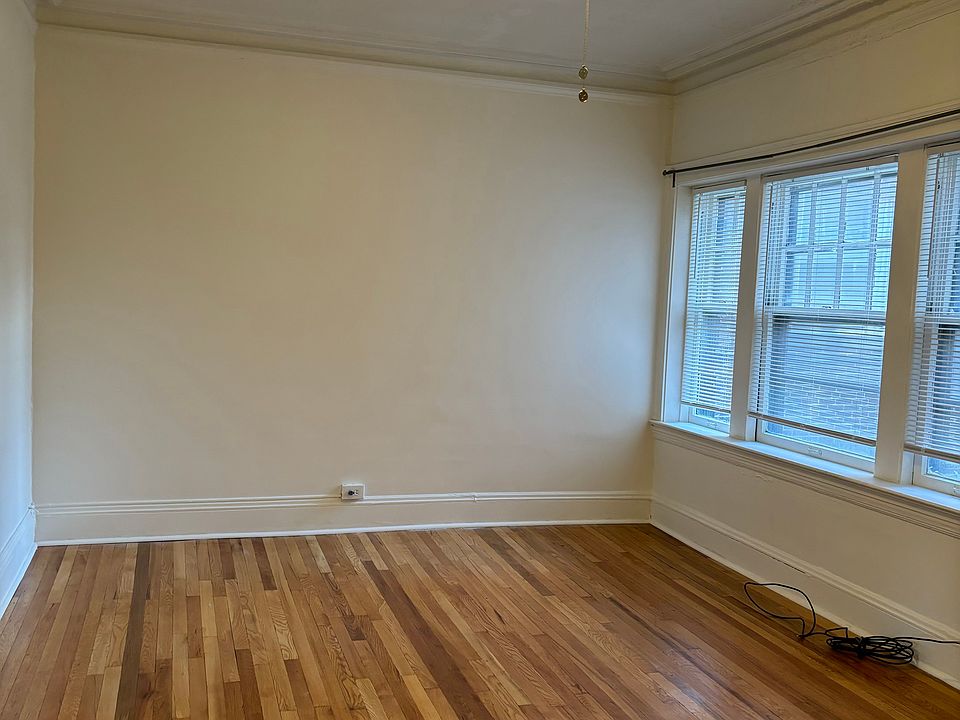 1st image of 12471 Cedar Rd #103