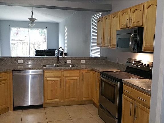3rd image of 2102 W Powhatan Ave