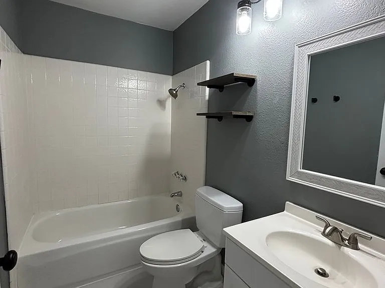 374 Aaron Cir — Photo 9