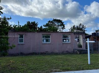2122 Dewey St, Hollywood, FL 33020