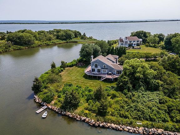 2nd image of 71 Cove Dr