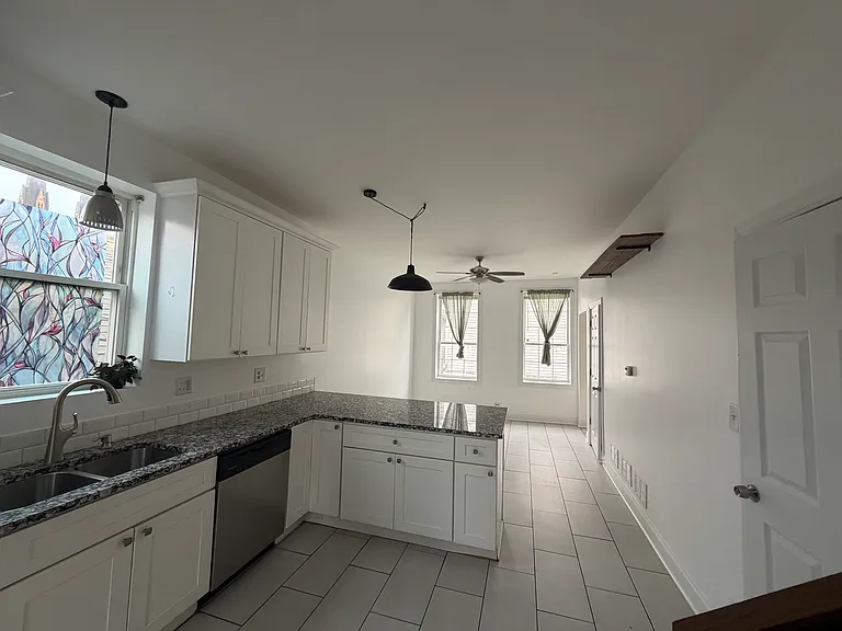 2154 W 22nd Pl — Photo 5