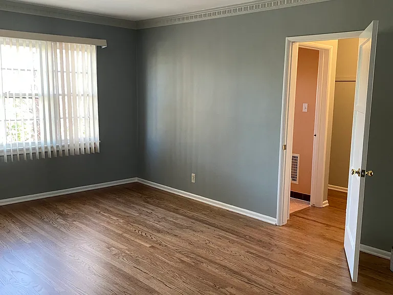 4424 Clinton St #2 — Photo 14