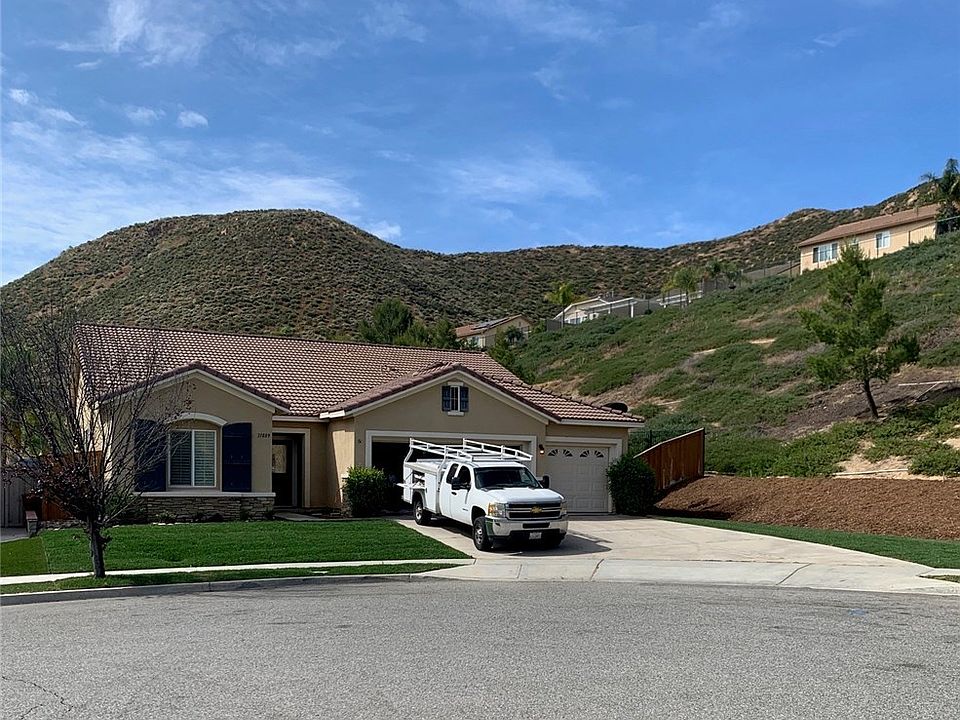 1st image of 31889 Vinewood Ct