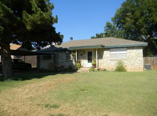 427 S 19th St, Clinton, OK 73601