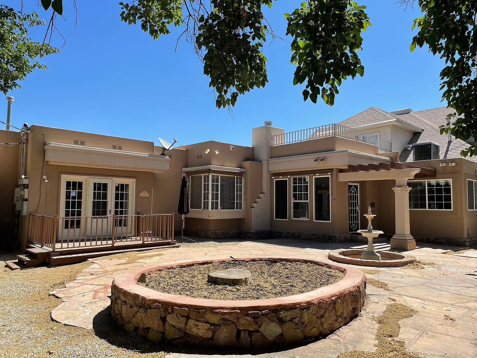 3 bed, 2000 sqft, $2,300 — Photo 2
