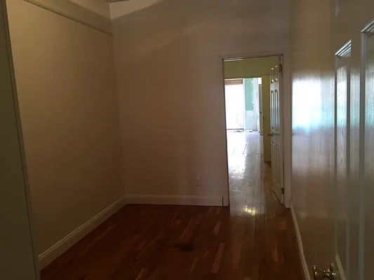 Rented by Capri Jet Realty Corp | media 15