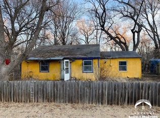 1216 SW 25th St, Topeka, KS 66611