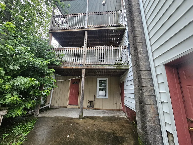 14 Kulp Ave — Photo 2