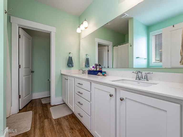 416 Edgewater Way — Photo 21