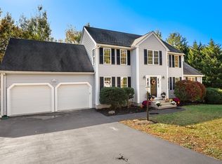 31 Harmony Trl, Hopedale, MA 01747