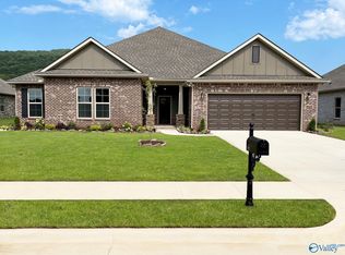 7127 Hickory Cove Way SE, Gurley, AL 35748