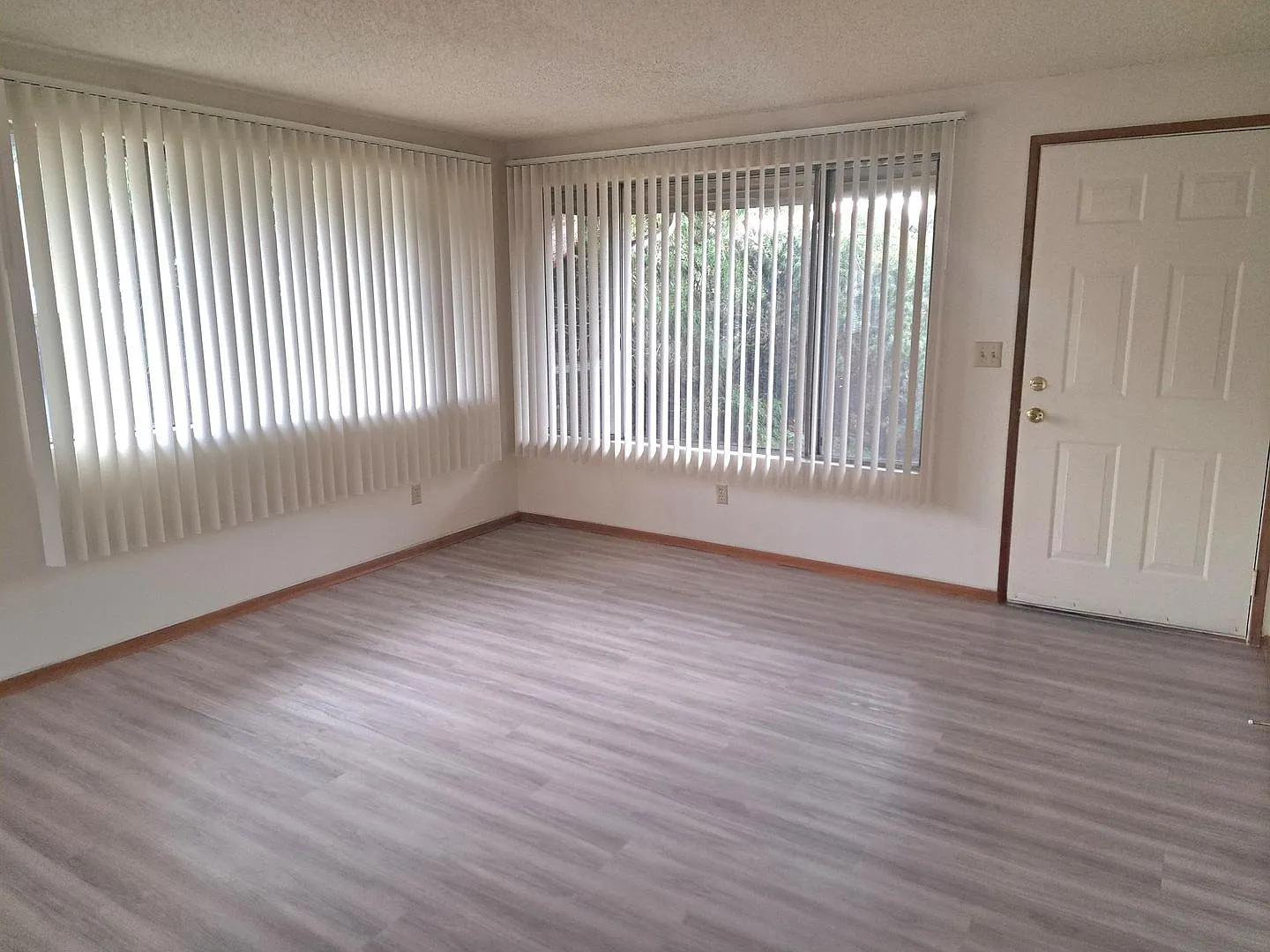 Dell Duplexes — Photo 4