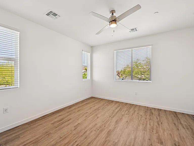 Agave Townhomes — Photo 43