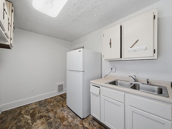 4th image of 514 S 27th St #2