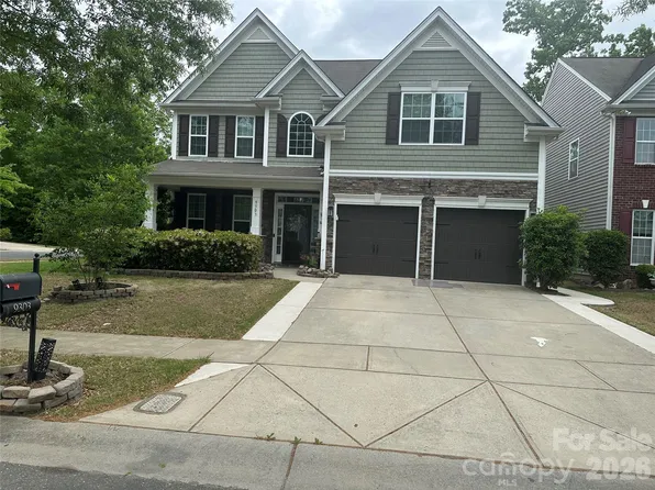 9303 Turning Wheel Dr, Charlotte, NC 28214