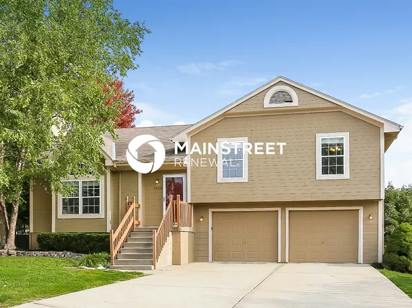 1304 White Oak Pl, Pleasant Hill, MO 64080