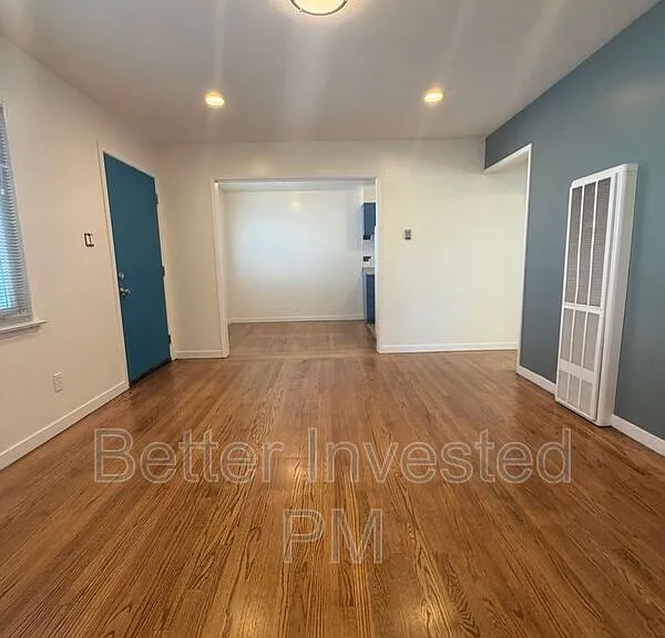 2400 39th Ave #3 — Photo 4