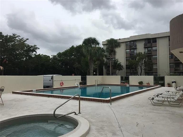 2771 Riverside Dr #416-A — Photo 22