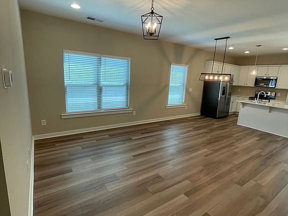 5th image of 65 River Birch Ln