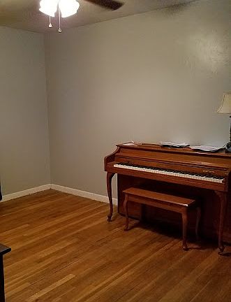3rd image of 4003 Featherston Ave