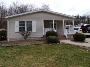 218 Rock Lake Dr, Zelienople, PA