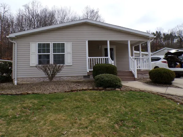 218 Rock Lake Dr, Zelienople, PA 16063