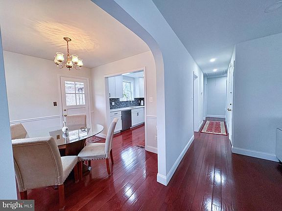 2nd image of 4505 Hargrove Rd