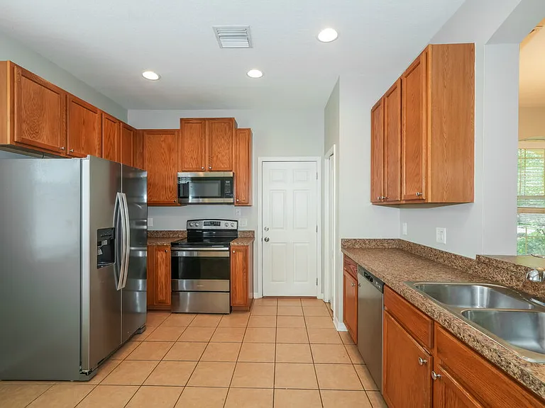 8226 Summer Wood Ln — Photo 8