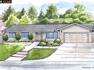 20 Corliss Dr, Moraga, CA 94556