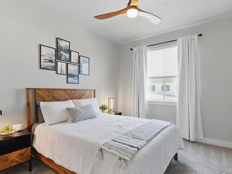 5076 Coolidge Ave — Photo 11