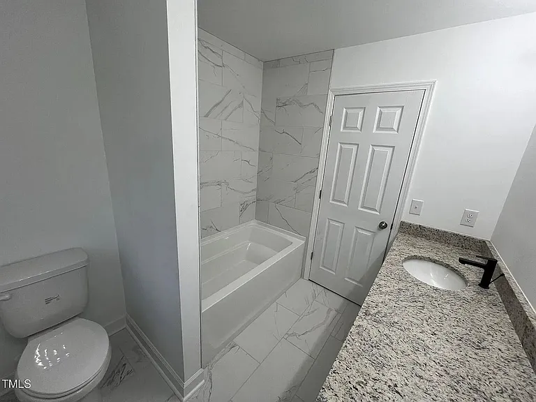 916 Forge Rd — Photo 33