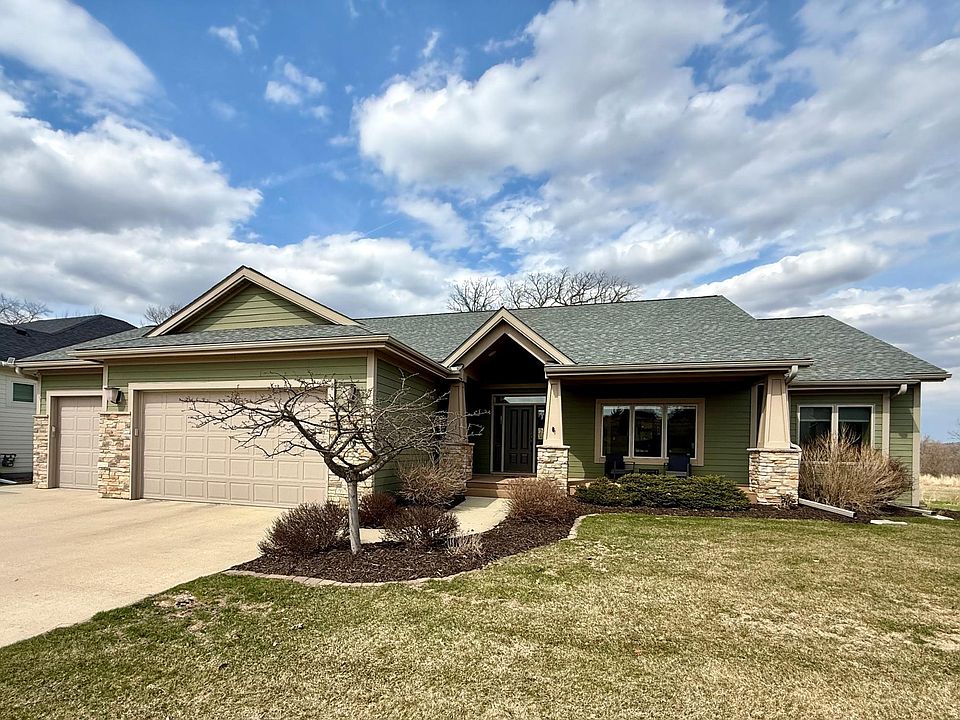 1st image of 4101 Stone Point Dr NE