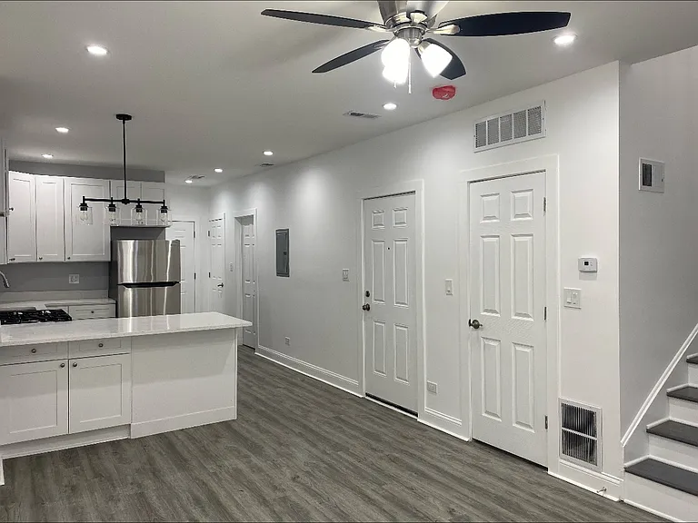 W 21st Pl — Photo 2
