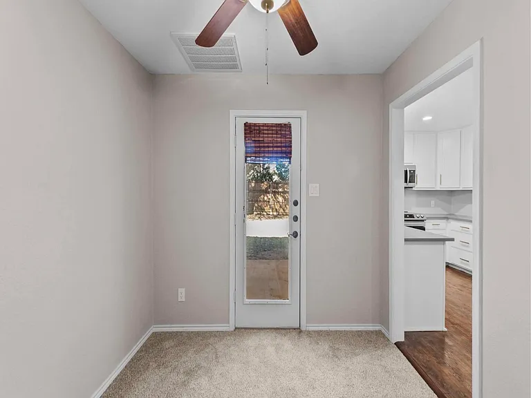 306 Dove Creek Trl — Photo 8