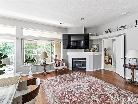 5th image of 4307 Fontenay Dr