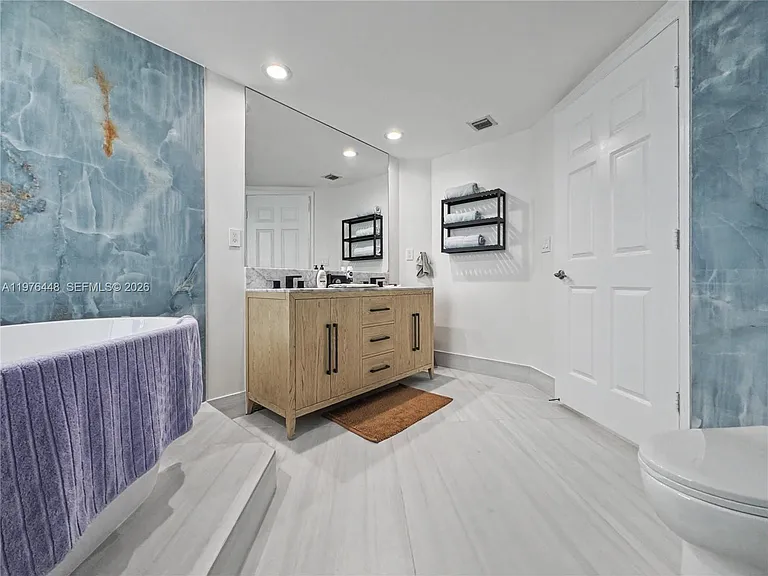 1755 E Hallandale Beach Blvd #2207E — Photo 16