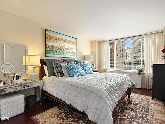 5th image of 2373 Broadway APT 830