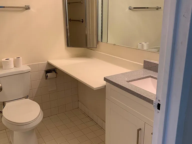 8801 W Golf Rd — Photo 17