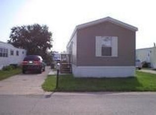 1844 Huckleberry Ln, Sycamore, IL 60178