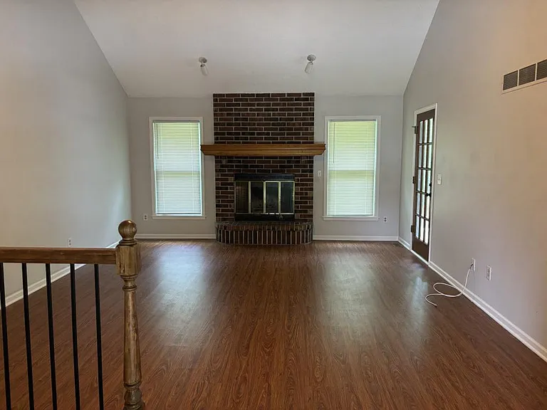 727 SE Wingate St — Photo 2