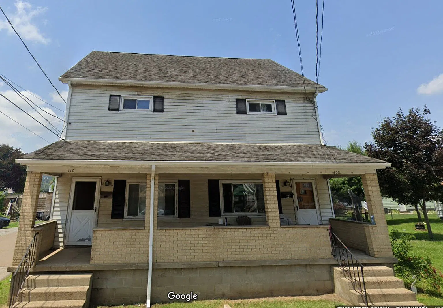 Charming 2-Bedroom Side of Historic Duplex — Photo 1