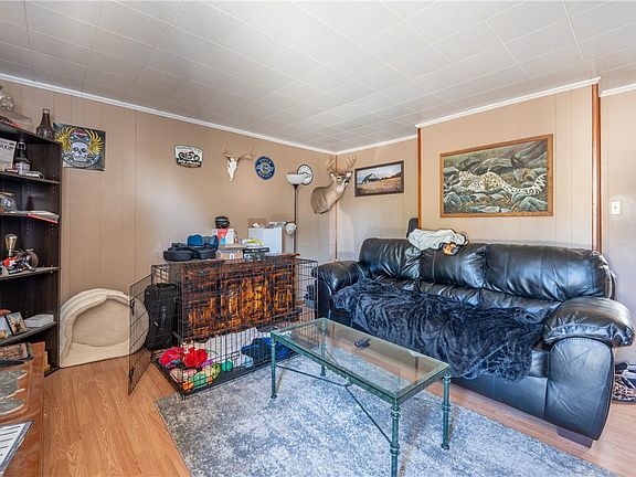 3rd image of 408-410 Pump Hill Pl